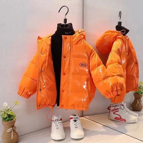 Manteau en duvet Mode fille garçon vêtements d'extérieur hiver chaud épaissir doudoune bébé brillant lettre impression manteaux enfants vêtements à capuche veste rembourrée 231005