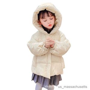 Abrigo de plumón Moda Nueva niña Ropa de abrigo Invierno Cálido Espesar Chaquetas de plumón Bebé Abrigos con estampado sólido Ropa para niños Chaqueta acolchada con capucha Años R230905