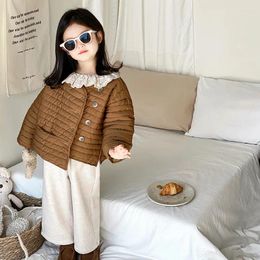 Manteau en duvet pour filles, rembourré en coton, vêtements chauds d'hiver pour enfants, Style coréen, bouton étranger, Clip, 2023