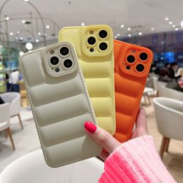 Down Coat Iphone Case Mignon Puffy Intéressant Spoof iPhone Case pour iPhone 11 12 13 14 15 Plus Pro Max Fashion Silicon Rubber Case Silica Gel Case