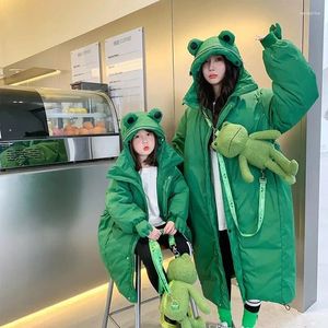 Abrigo de plumas para madre e hija, ropa a juego, Parka elegante con diseño de rana de invierno, abrigo de nieve cálido para mamá, hijo, niñas, chaquetas largas abullonadas de 3 a 12 años