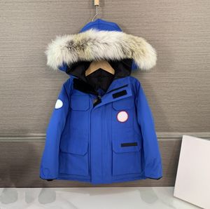 Manteaux pour enfants Vêtements pour bébé Manteau Veste Enfant Vêtement Enfants Designer À Capuchon Avec Badge Fasion Épais Chaud Vêtements D'extérieur Fille Garçon Filles Vêtements D'extérieur Parkas Classiques 100% Col De Fourrure De Loup