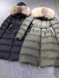 Down Parkas Designer Femmes Top Qualité Mi-longueur Badge Brodé avec Chapeau Col De Fourrure Épaissi pour La Chaleur Et Veste Puffer Hiver