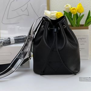 Tassen met trekkoord Klassieke string emmertas Designer handtassen voor dames Afneembare geweven schouderriem Leren schouderriem Sluiting
