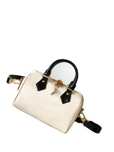 Cordon de serrage Designer de luxe Sac à bandoulière de mode pour femmes Mini sac de voyage de 20 cm Bretelles détachables et réglables 46906