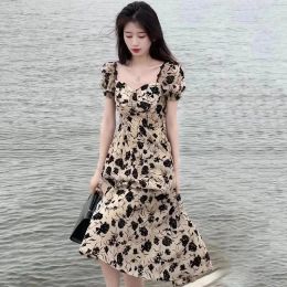 Robe 2023 Été Nouvelle Robe à Fleurs Fragmentées pour Femmes Robe Longue Imprimée Rose Noire Française Légèrement Slim Élégante Luxueuse Grande Jupe