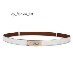 Ceinture de robe pour femmes Designer étroite et silencieuse ceintures de luxe Orange noir Simple ceinture gracieuse pour robes mince petite boucle en métal ceinture de créateur en cuir lisse 2627