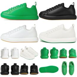 Chaussures de sport habillées pour hommes femmes baskets top haute qualité mode jogging chaussure de marche triple blanc noir pin vert hommes femmes plate-forme sneaker