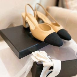 Chaussures de canal habillées de luxe de créateur de mode à talons épais, sandales à bride arrière pour femmes, chaussures de ballet plates, semelle abricot, bas français en cuir véritable
