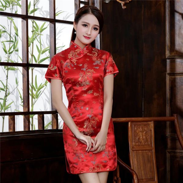 Habiller les femmes de style chinois dragon phenix qipao classique rouge satin cheongsam plus taille manche courte mini-robe vestidos 3xl 4xl 5xl 6xl