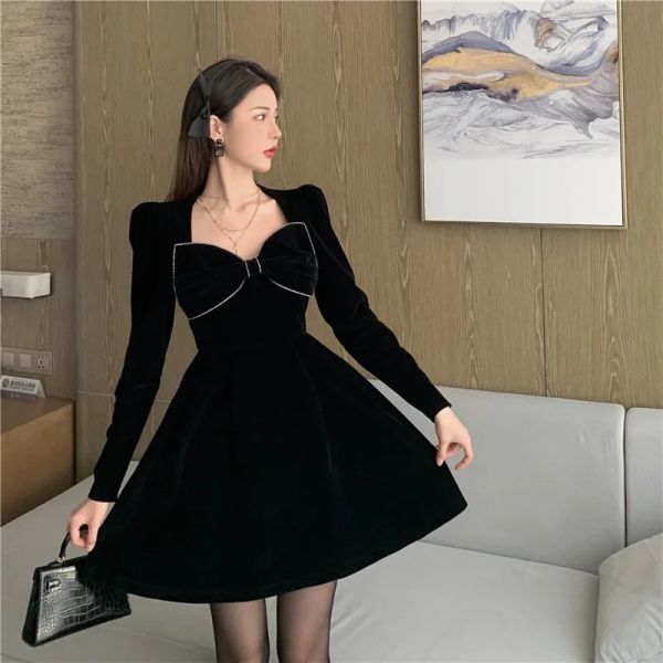 Robe Mode Printemps Automne Femmes robe Gros Col Arc Velours Élégant Noir Robes Longues robe de soirée femme bing 2021 NOUVEAU style français