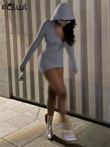FQLWL Grijze Mini-jurk met lange mouwen Nachtclub voor vrouwen 2023 Zomer Sexy V-hals Geplooide korte jurk met capuchon Bodycon-jurken