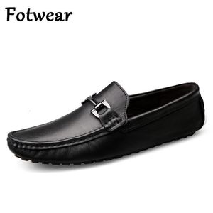 Jurk echte loafers mannen rijden groot formaat 47 slip op flats koe leer casual schoenen Italiaanse bruiloft heren mocassins 230509