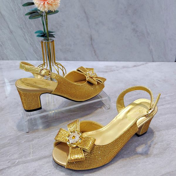 Vestido Diseño de boda italiano Tacones de oro Fiesta de oro Mujeres Shoes S Zapato