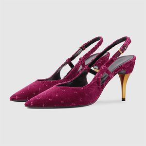 Sandales habillées pour les femmes pointues chaussures de mariage à talon haut en velours et classiques en cuir breveté Lettrage de luxe sandale de créateur de luxe avec sac à poussière