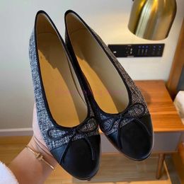 Geklede schoen Italië luxe strik loafers dames designer casual ballet dansschoen mode platte boot dames slip op boot cap teen chanelis