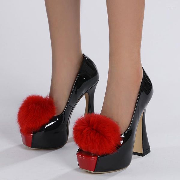 Chaussures Habillées 117465 Noir Talons Super-hauts Femmes Fishmouth Banquet Rouge Boule En Peluche Grandes Sandales À Talons Épais