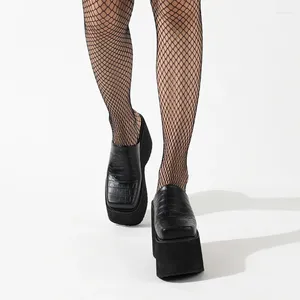 Zapatos de vestir 13 cm Sandalias de tacón gruesas para mujeres plataforma negra zapatillas de punta redonda tacones punk de patente de verano de verano
