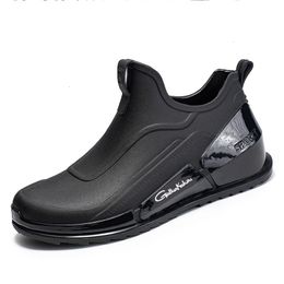 Dress Shoes 2022 Brand Rain Boots Heren Korte Tube Outdoor Outdoor Waterdichte vissersrubber Niet -slip Licht overschrijdt 221116