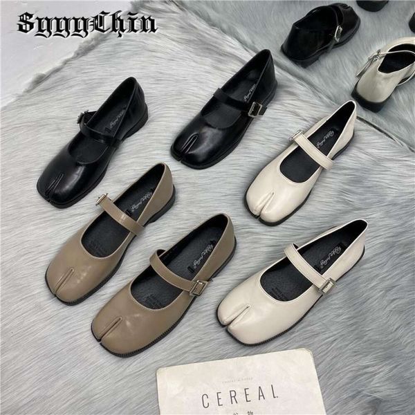 Chaussures de robe 2022 Printemps Femmes Sandales Nouveau Split Toe Mary Jane Appartements Dames Pompes Femme Rétro Vintage Fille Quotidienne Nouveauté Solide Ninja Chaussures