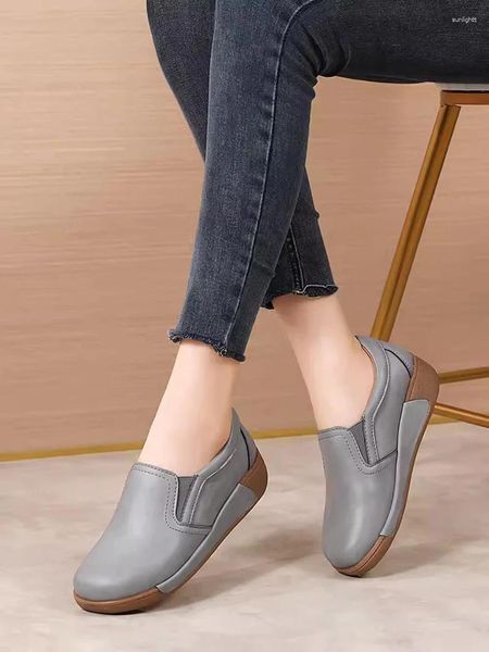 Kledingschoenen 2023 Herfst Loafers Platform Zachte Bodem Casual Platte Dames Sneakers Licht Comfortabel Swing Wiggen Gevulkaniseerd