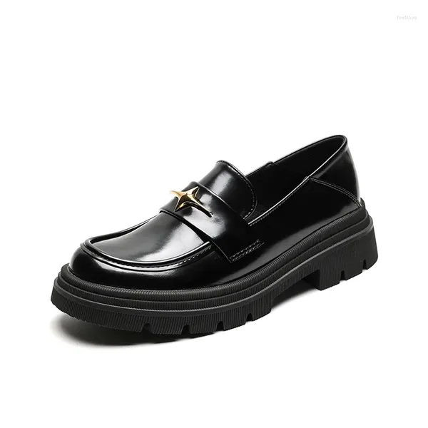 Zapatos de vestir 2023 Otoño Mujer Cuero Damas Negro Mocasines casuales Estilo británico Tacones bajos Decoración de metal Carrera y ropa para caminar