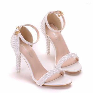 Chaussures habillées 2023 mariée mariage mode blanc Stiletto femme bride à la cheville sandales de fête bout ouvert talons hauts pompes femme