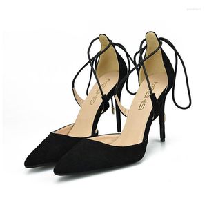 Dress Shoes 2023 Designer Fashion Black Strappy Sandals Hogle enkelband Zomer vrouwen Big Size H0058