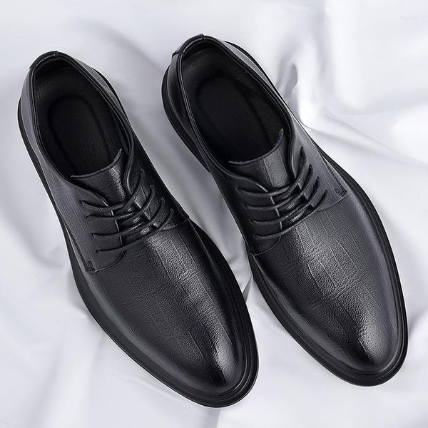 Chaussures habillées 2023 Fashion Business Men Classic Leather Men'S Suits Wedding Oxfords Designer