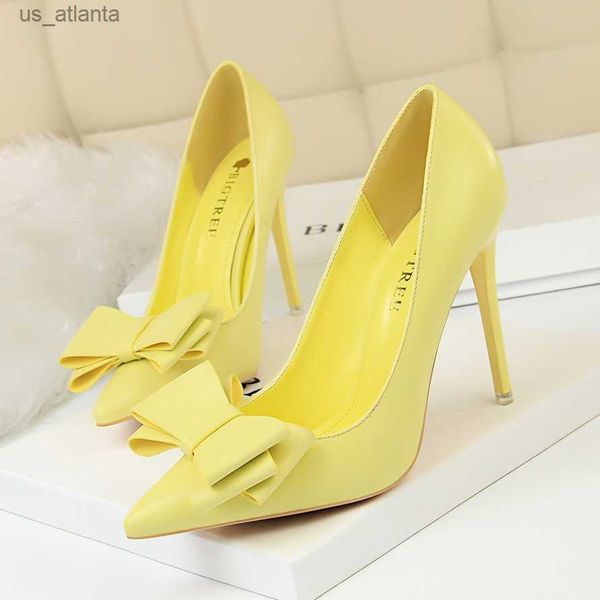 Chaussures habillées 2023 Fashion Delate Sweate Bowknot High Heel Side Femme Points Posses Pompe de 10,5 cm mince H240403FK3G