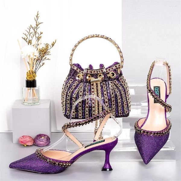 Zapatos de vestir 2023 Tacones altos africanos con conjunto de bolsos a juego Fiesta de mujeres nigerianas y conjuntos de bolsos Color púrpura