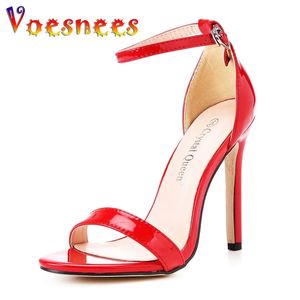 Robe chaussures 2023 sexy un mot bande femmes pompes 11cm fête talons hauts cheville mince boucle de ceinture sandales rouges plus taille mariage d'été 231219