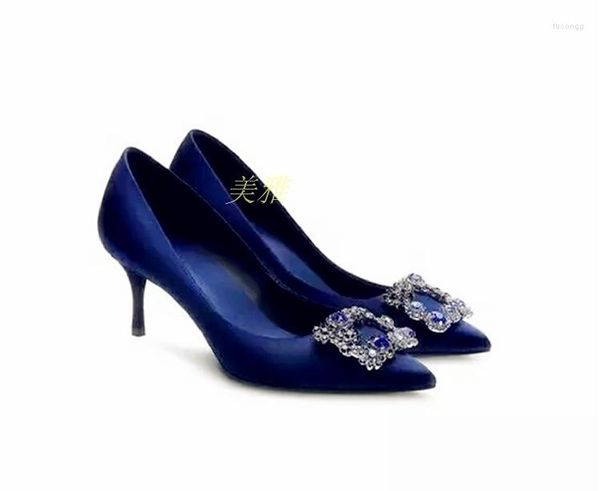 Chaussures habillées 2023 printemps et automne dames européennes américaines pointues talons hauts strass avec cristal boucle carrée mariage