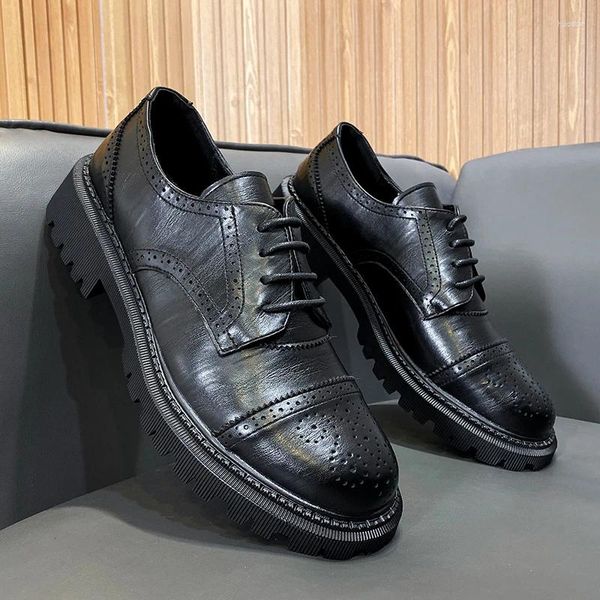 Robe chaussures 2023 printemps automne vintage britannique hommes en cuir affaires formelles mocassins noir mariage brogue designer de luxe