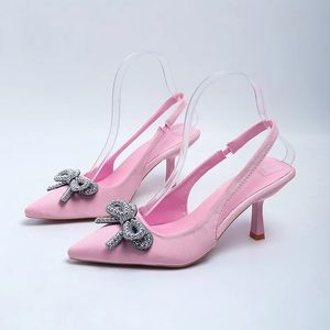 Chaussures habillées 2023 Été Nouveaux Talons Hauts Femmes Sexy Brillant Eau Diamant Boule Mince Sandales À Talons Hauts De Luxe Dot Bow Mariage Diapositive Transparente 231216