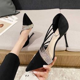 Chaussures habillées 2023 été femmes pompes nouvelles sandales à talons hauts femmes noir sexy pointu stiletto strass tempérament chaussures pour femmes G230130