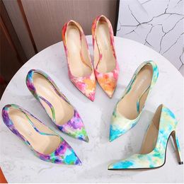 Chaussures de robe 2023 Femmes 11cm Talons hauts Escarpins Graffiti Pompes Lady Mariage Stiletto Plus Taille Kawaii Designer de luxe