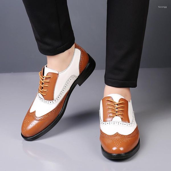 Chaussures habillées 2023 GENNUINE Men de cuir de luxe Cowhide Man Business Casual Social Shoe Mal Mas Male Wedding Footwear Zapatos Hombre