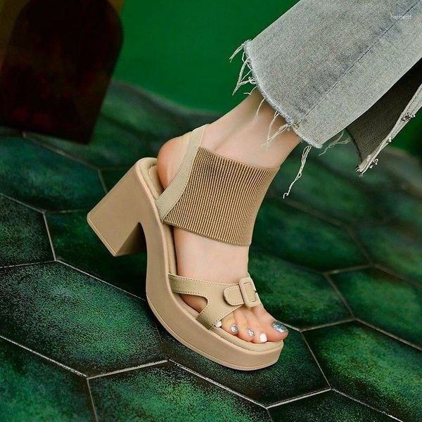 Zapatos de vestir 2024 Sandalias de verano europeas y americanas Sandalias de mujer Simple Tacón grueso Cinturón Hebilla Atrás Air Side Hollow Moda High Sanda