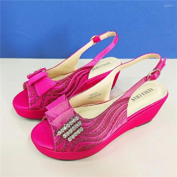 Zapatos de vestir 2024 Moda África Correa estrecha especial y estilo cruzado Diseño italiano Damas Fucsia Fiesta Casual