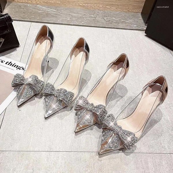 Chaussures habillées 2024 Fashion Crystal à palette à bowknot Pumps Sexy Toe Point High Talons Mariage Prom Ladies PVC Sandales transparentes