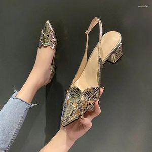 Chaussures habillées 2024 Fashion Femmes 3cm High Talons Lady Fermed Toe Gold Sandals Femelle boucle