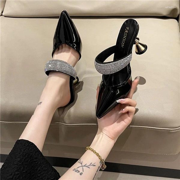 Zapatos de vestir 2024 para mujeres Zapatillas de mujer con punta cerrada Slingbacks Puntiagudos Tacones altos Bling Moderno