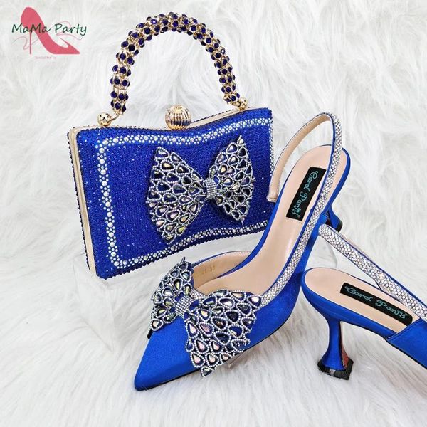 Zapatos de vestir 2024 Diseño y bolso de alta calidad en color azul real de color mareado para la mujer africanas para la fiesta de bodas