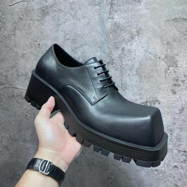 Robe chaussures 2024 cuir pour hommes noir véritable festin extérieur décontracté hauteur augmentant la plate-forme de dentelle