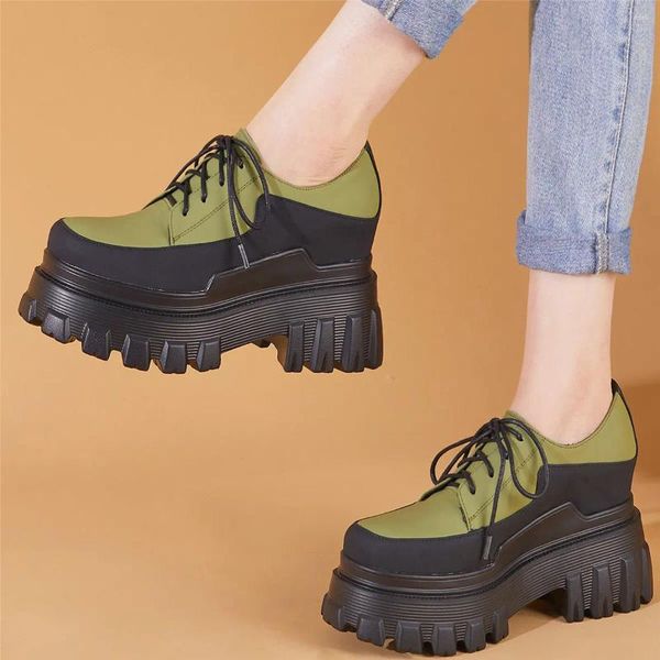 Chaussures habillées 2024 Party Plateforme Creepers Women Lace Up Up Green Le cuir coins High Heel Pumps Femelle Round Toe Fashion Sneakers décontractés