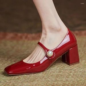 Dress Shoes 2024 Pearl Patent Leather Pumps Hoge hakken Mary Janes Vrouw Spring Elegant Square Toe Dames Red Office Ladies
