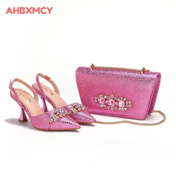 Zapatos de vestir 2024 diseño especial de color rosa juego de bolsas a juego de punta de punta decorada con diamantes de imitación bling para mujeres