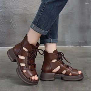 Chaussures habillées 2024 printemps et été sandales creuses en cuir bottes à lacets femmes à semelle épaisse trou bouche de poisson