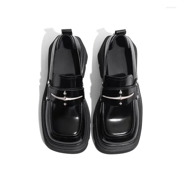 Robe chaussures 2024 printemps automne noir mocassins polyvalents en cuir bottes de mode femmes semelle épaisse style anglais petit